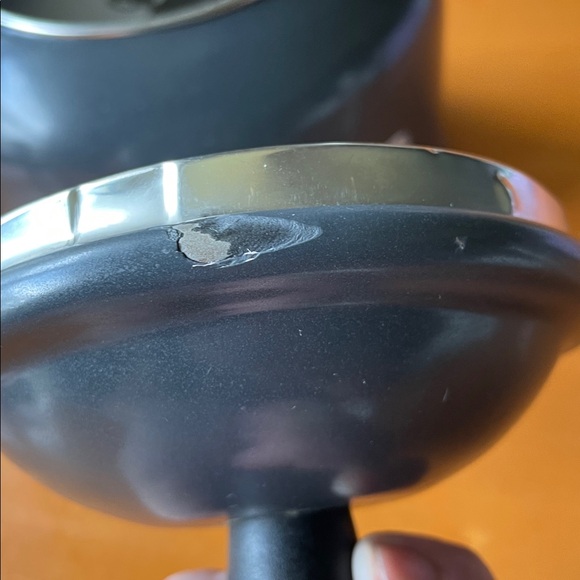 Le Creuset tea kettle - Picture 8 of 11